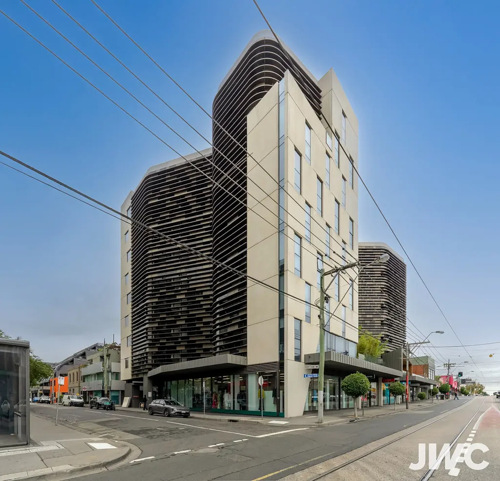 Prahran 2침실 Top Floor Living with Style, Comfort and Convenience with Standard Car Space