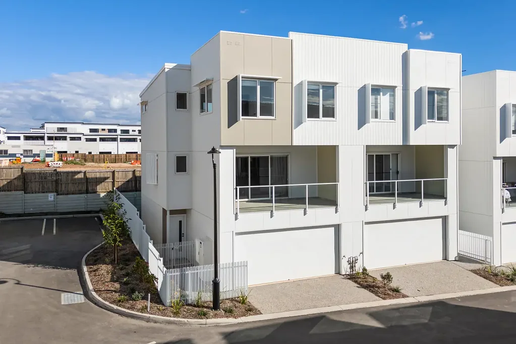Executive Tri-Level Townhome in the Prestigious Citrine Estate