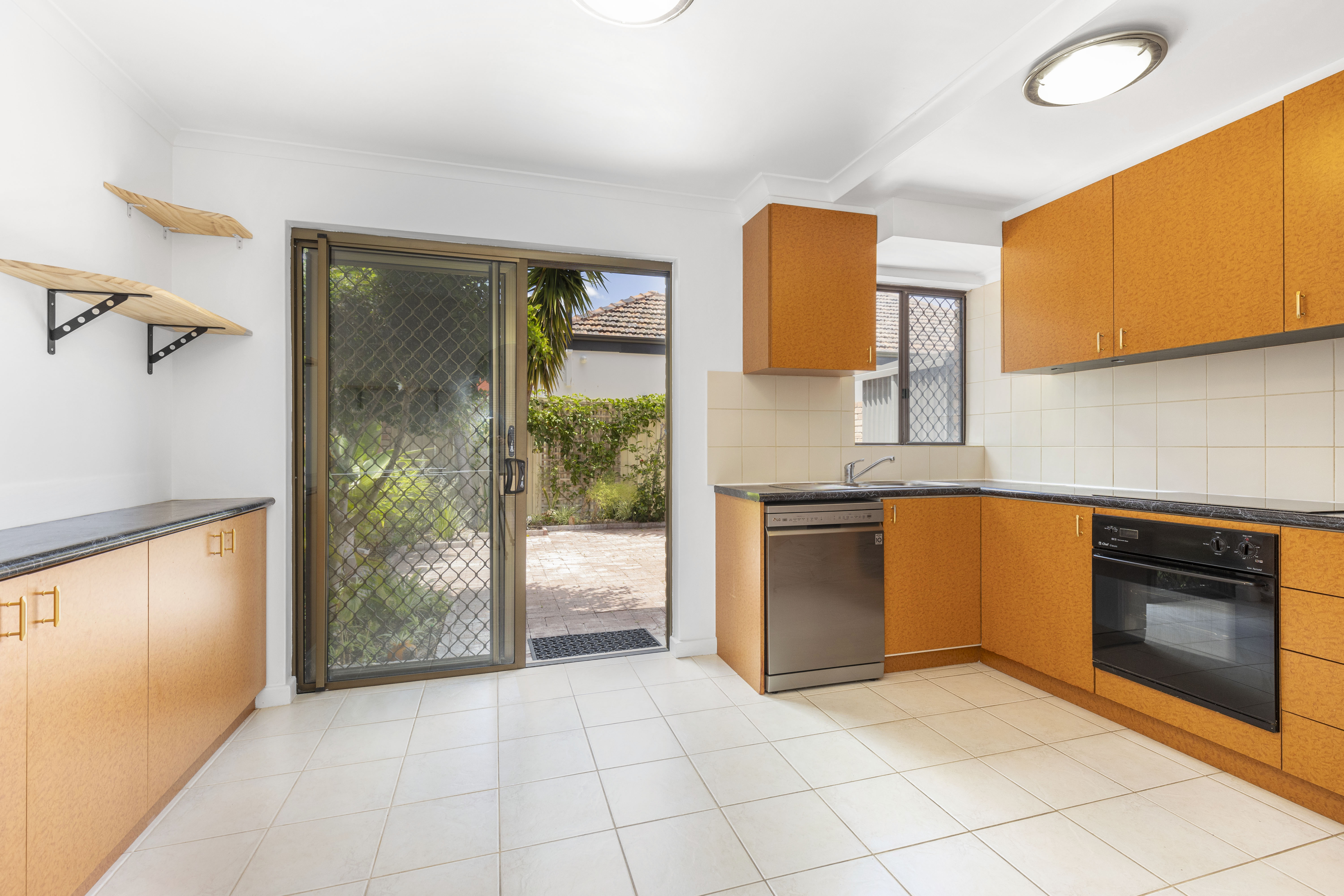 UNIT 4 30 TAIN ST, APPLECROSS WA 6153, 0房, 0浴, Townhouse