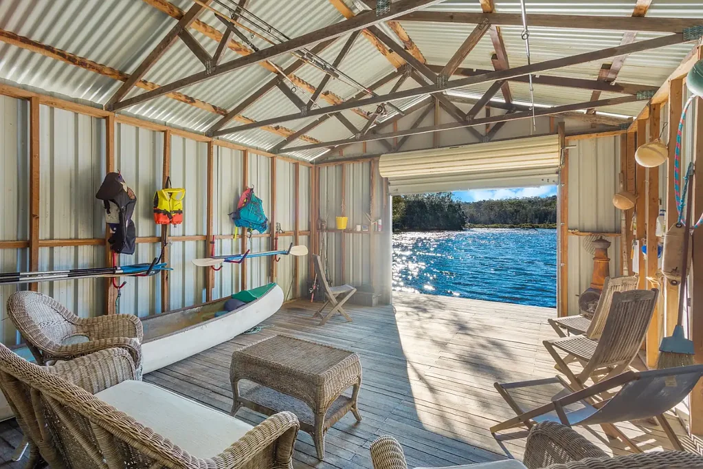 Narooma “Wagonga Waters" - Premier Waterfront Holding