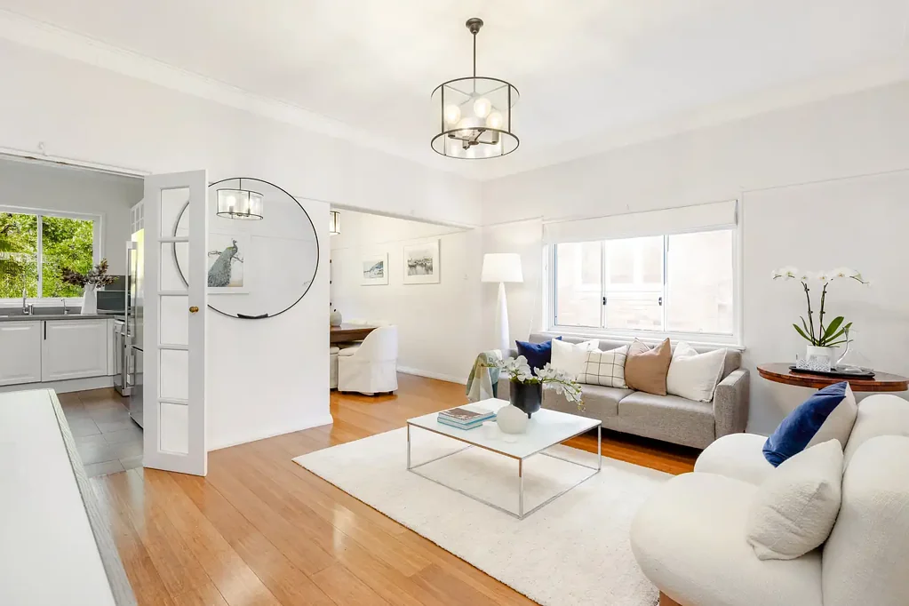 Bellevue Hill 2房 Bellevue Hill宁静住宅 装饰艺术风格 私人储物空间 公共后花园 Cooper Park步行可达 Beautiful Art Deco Abode In Premium Bellevue Hill Setting With LUG