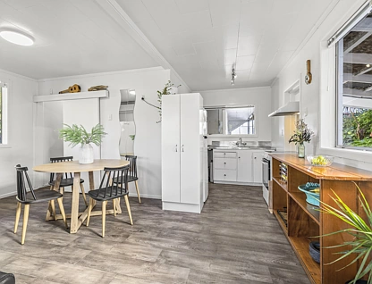 3 Violet Street, Raglan, Waikato, 3 Bedrooms, 2 Bathrooms, House