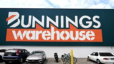 燃油危机下大放招！Bunnings等五大巨头联手推“免费业务”续命套餐！