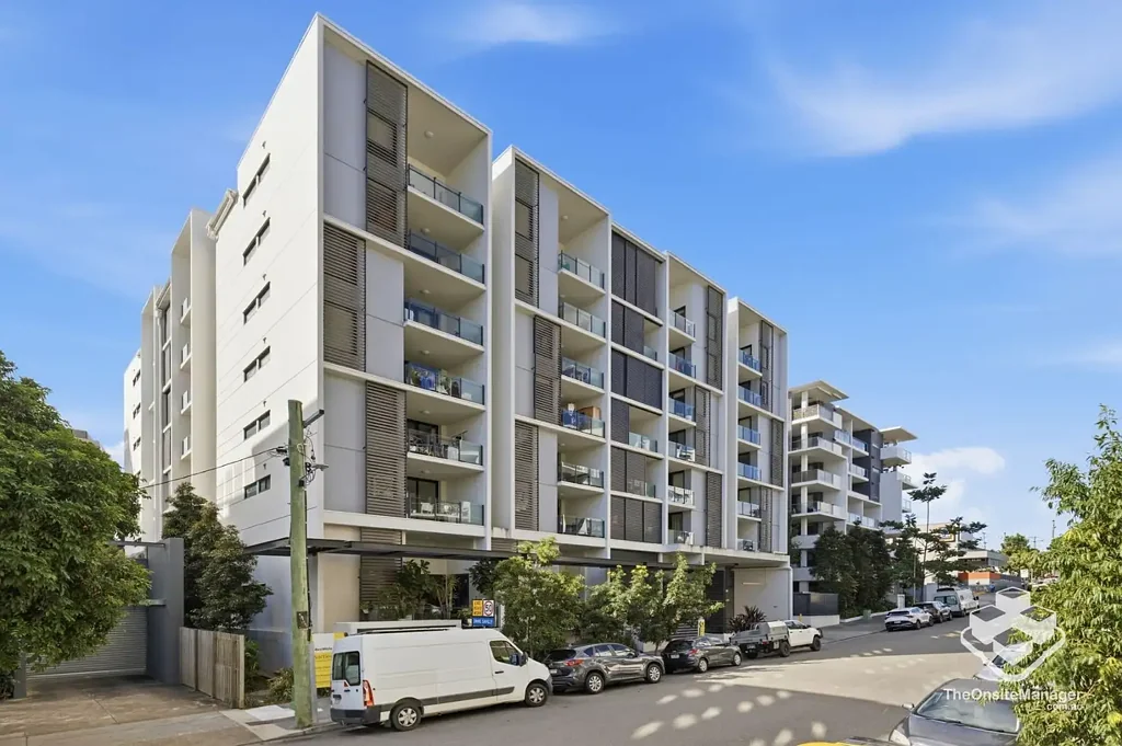 Modern Apartment in Prime West End Location