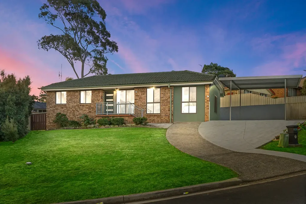 30 Aminya Crescent, Bradbury, NSW 2560