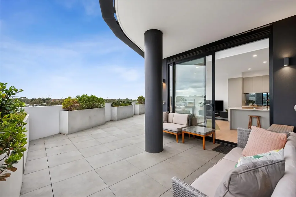 402c/166 Whitehorse Road, Blackburn, VIC 3130
