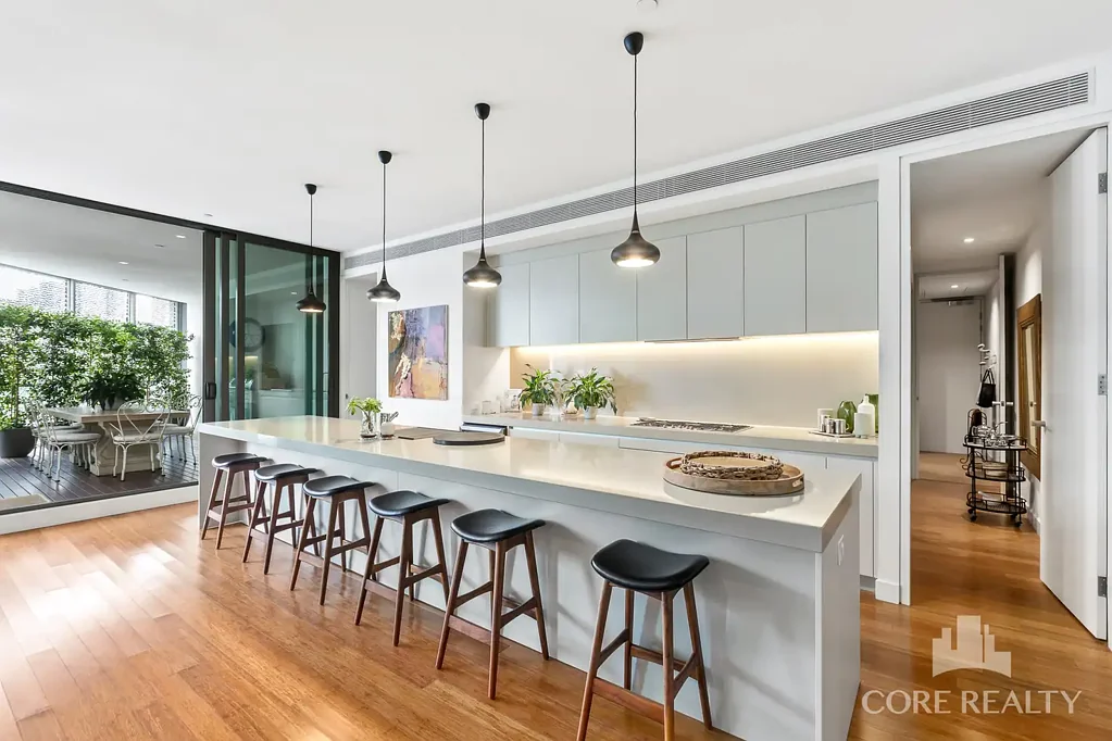 Southbank 4房 标志性顶层公寓，尽显无与伦比的奢华与娱乐体验 A Landmark Penthouse in Melbourne's Iconic Triptych