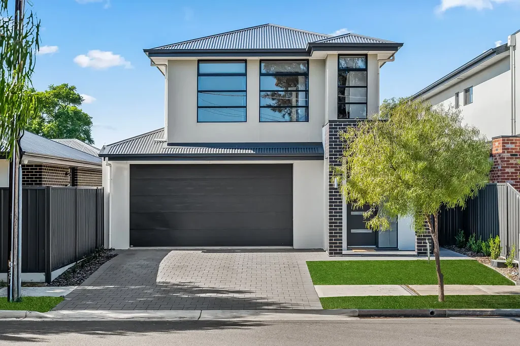 Lockleys 4房  Designer Family Haven a Stone's Throw to Henley Beach, River Torrens & More.