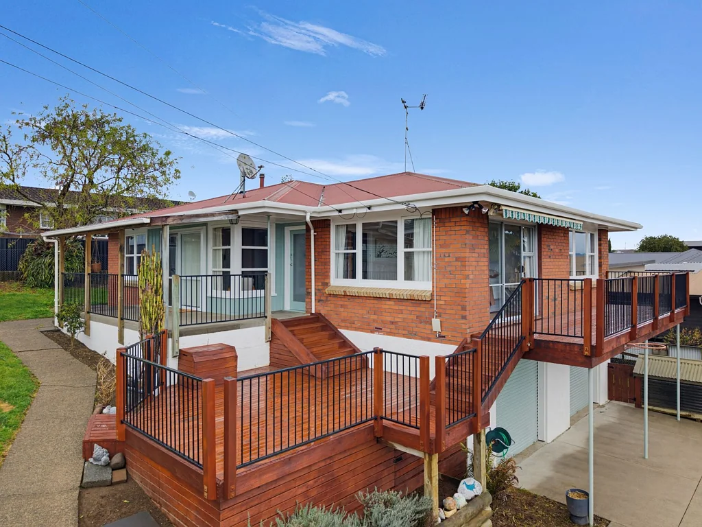 Te Awamutu 3 Bedroom You can Bank on this Brick Beauty