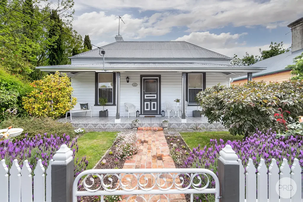 61 Cambridge Street, Creswick, VIC 3363