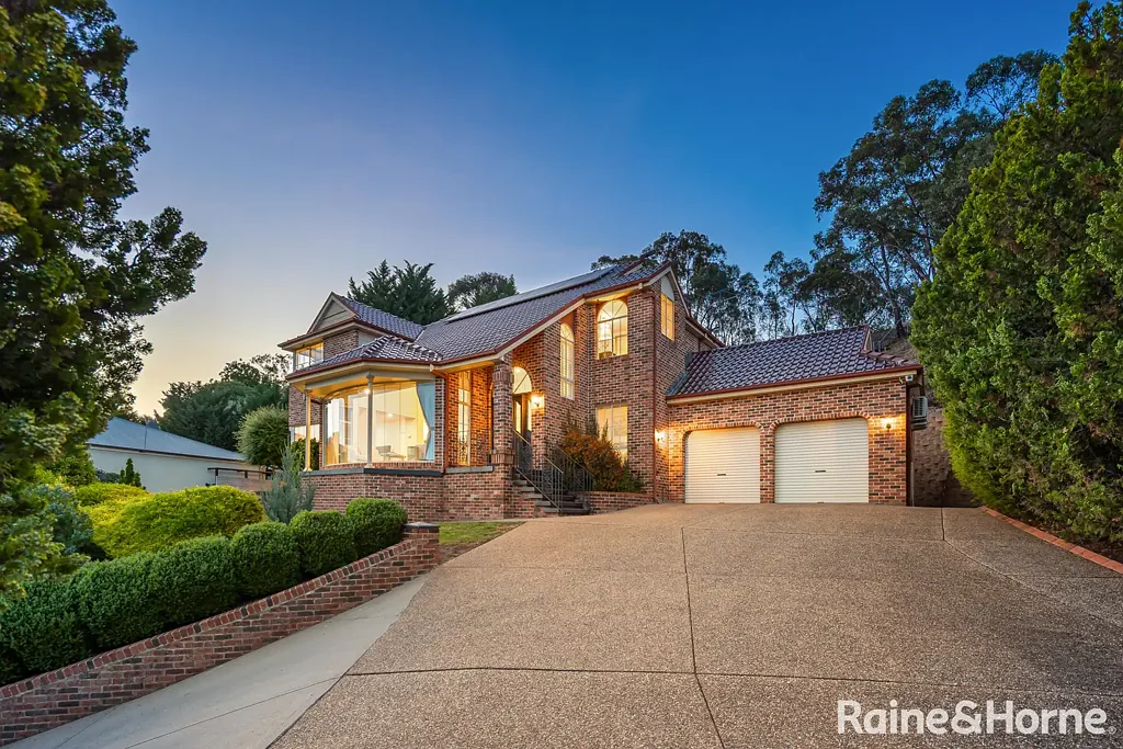 4 Gibbes Close, Kooringal, NSW 2650