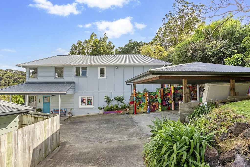 57 Kauri Point Road, Laingholm, Waitakere City, Auckland