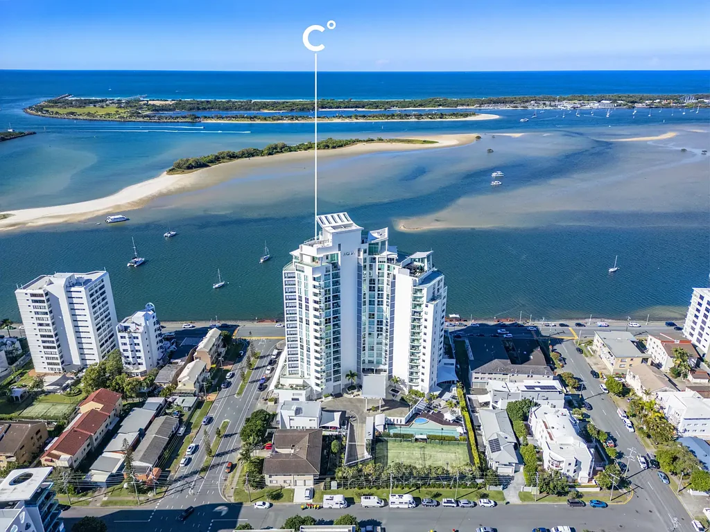 Labrador 2ห้องนอน SPECTACULAR BROADWATER & SEAWAY VIEWS IN POPULAR AQUA BUILDING - SUNNY NORTH/EAST ASPECT!