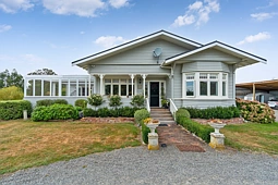 11 Campbell Drive, Martinborough
