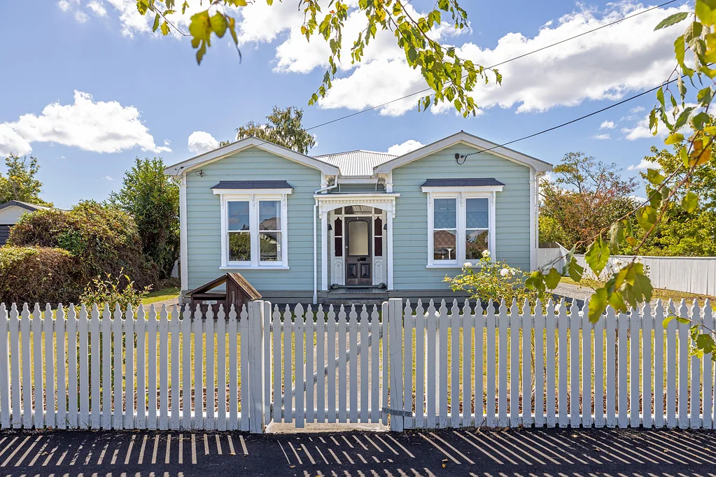 Lansdowne 3Moenga Character, Charm and Location