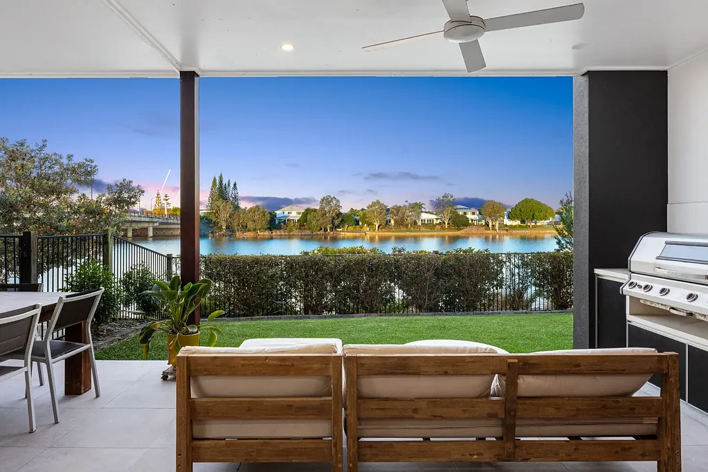 18 Lighthouse Circuit, Birtinya, QLD 4575