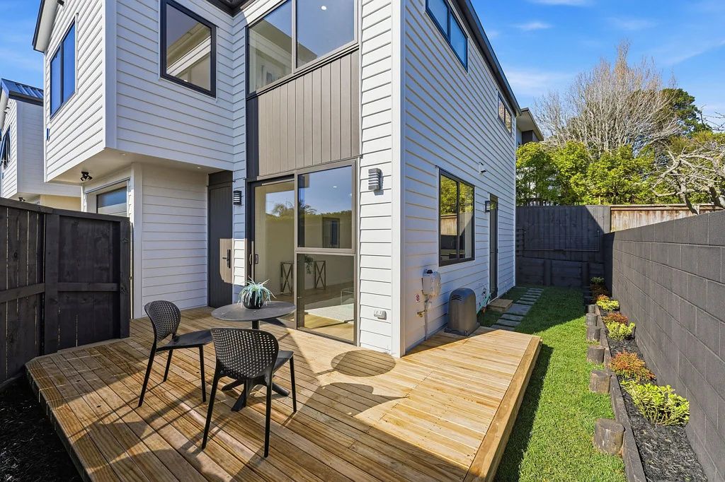 Birkenhead 4 Bedroom Sunny, standalone & perfectly connected