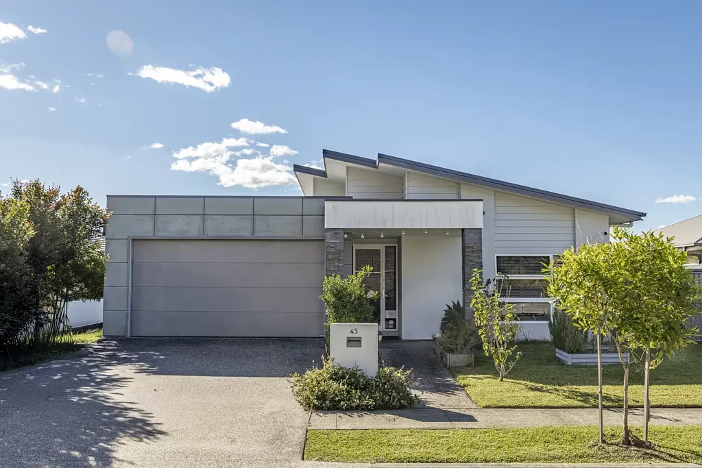 Tweed Heads South 4chambre Spacious, Stylish and Ready to Enjoy