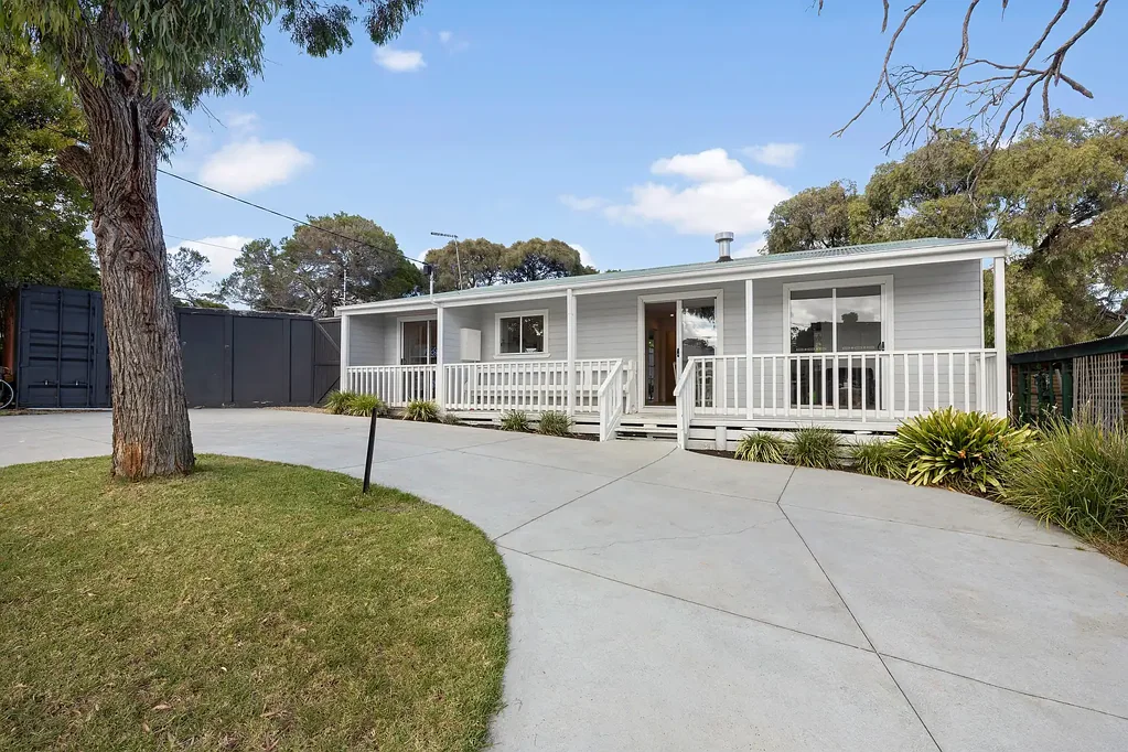 An idyllic coastal location, immaculately presented
