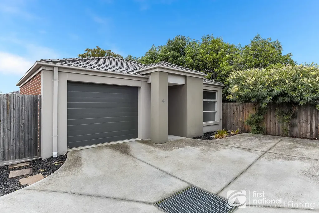 4/6-8 Walter Street, Cranbourne, VIC 3977
