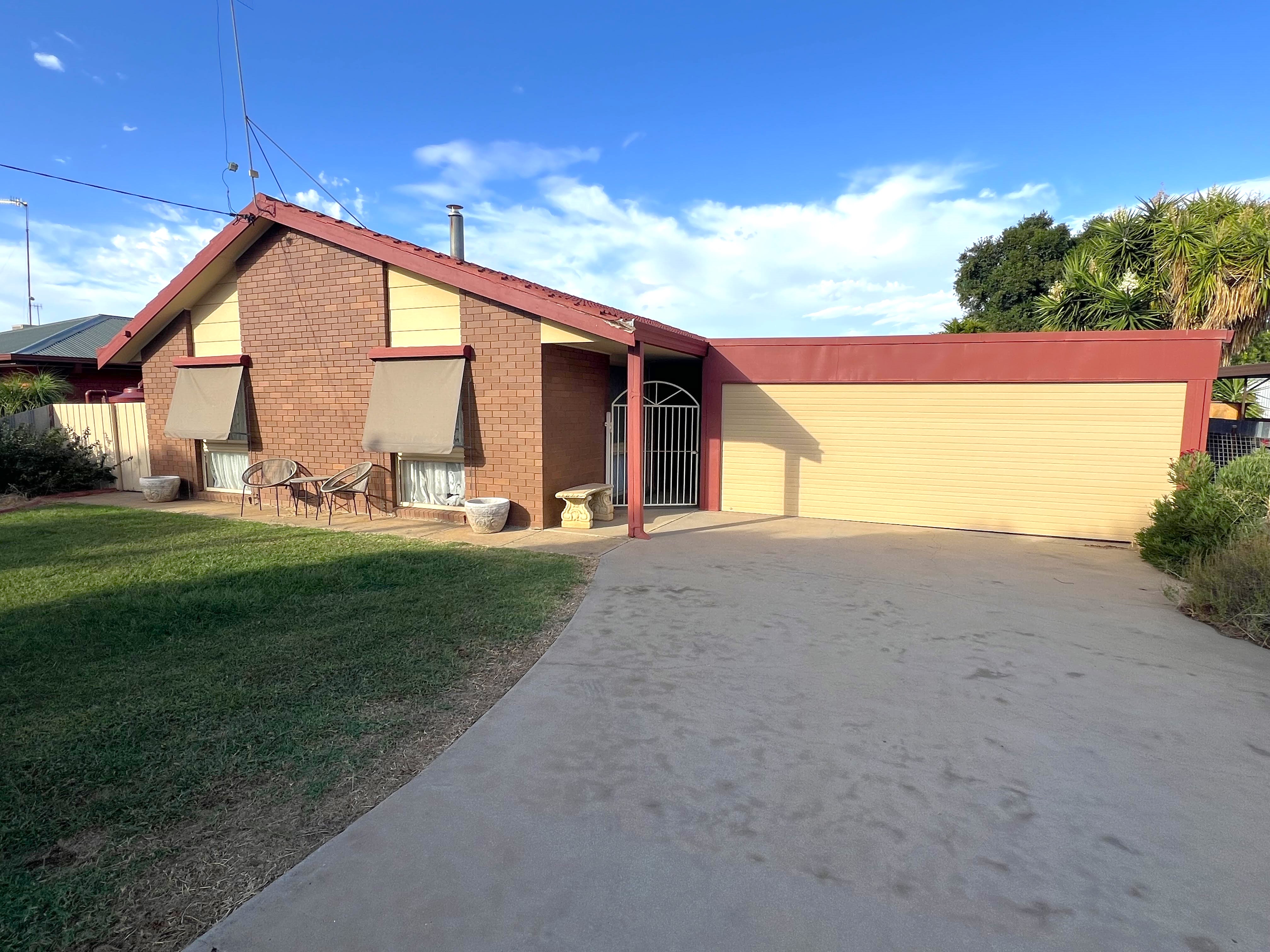 212 HENRY ST, DENILIQUIN NSW 2710, 0房, 0浴, House