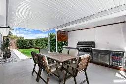 2/5 Daintree Drive, Urangan