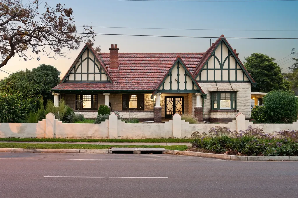 West Croydon 5 Bedroom Character, Space & So Much Potential