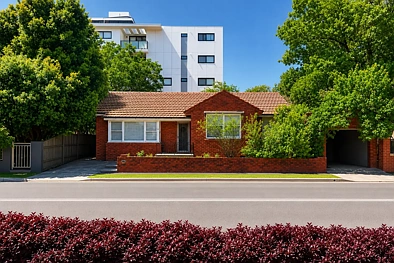 Burwood 3Habitaciones Redevelopment Potential in a Central Location