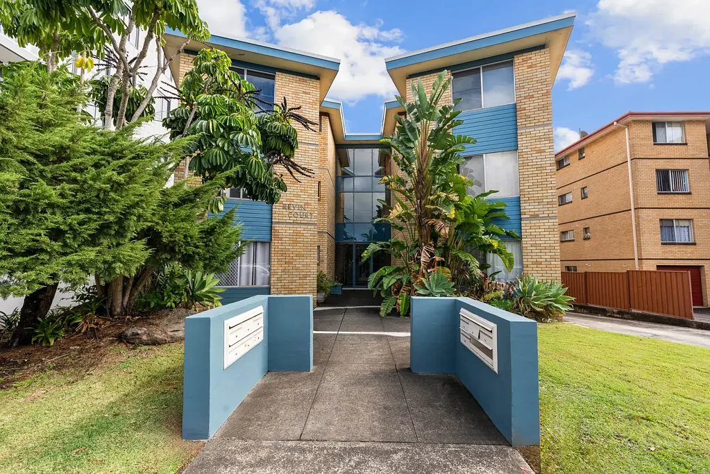 Fully Furnished 2 bedroom unit