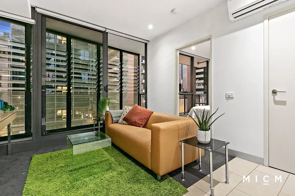 Unfurnished 1 Bedroom Stunner at a Perfect Location!