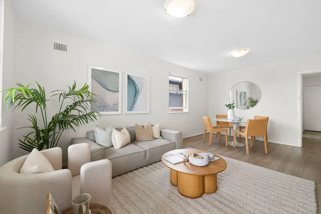 Bronte 2Moenga Coastal Vibes Close to Bronte Beach. First Floor with Garage.