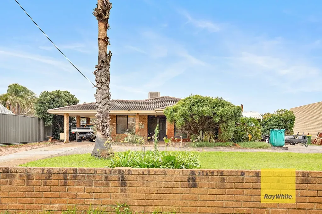 Maddington 4Habitaciones Rare Opportunity: Home, Business & Development All in One