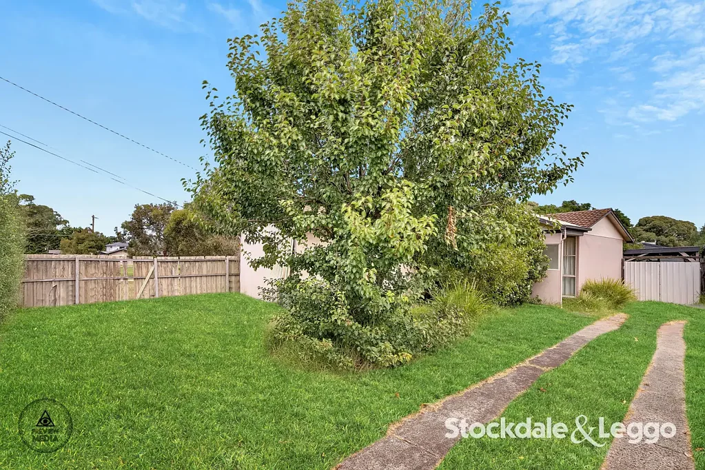 3 BEDROOM FAMILY HOME FOR RENT IN LAVERTON !!