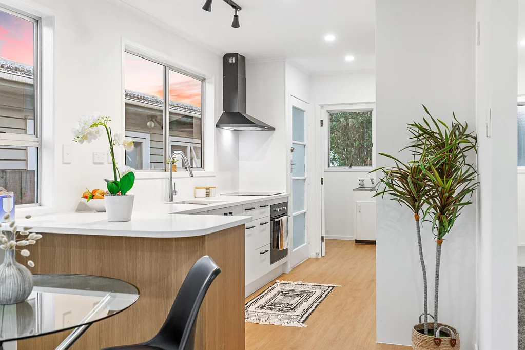 Te Atatu South 3房 无需再装修，交房即入住的理想之选！ The Expensive Stuff Is Already Done
