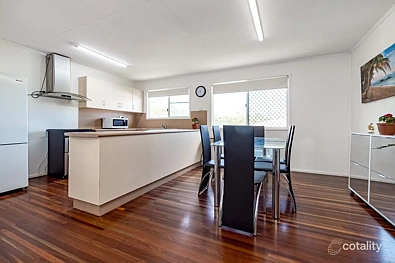 ਰਸੋਈ - 98 DALRYMPLE DR, TOOLOOA QLD 4680