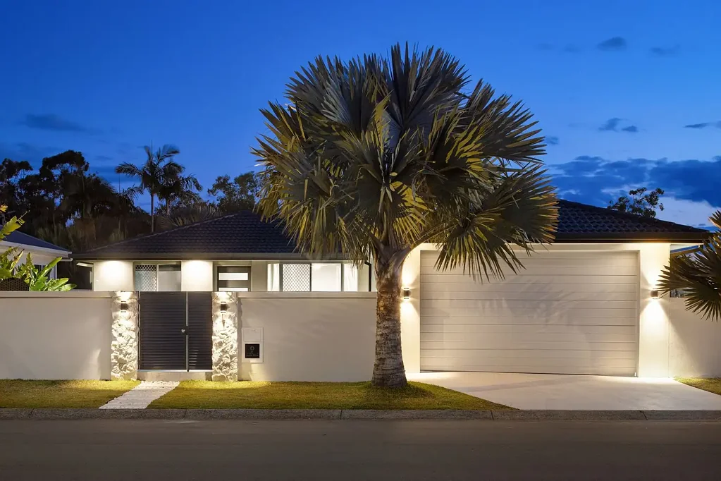 9 Sacha Place, Carrara, QLD 4211