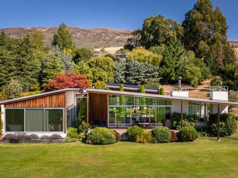 Wanaka 4房  Architectural Masterpiece - A Rural Retreat
