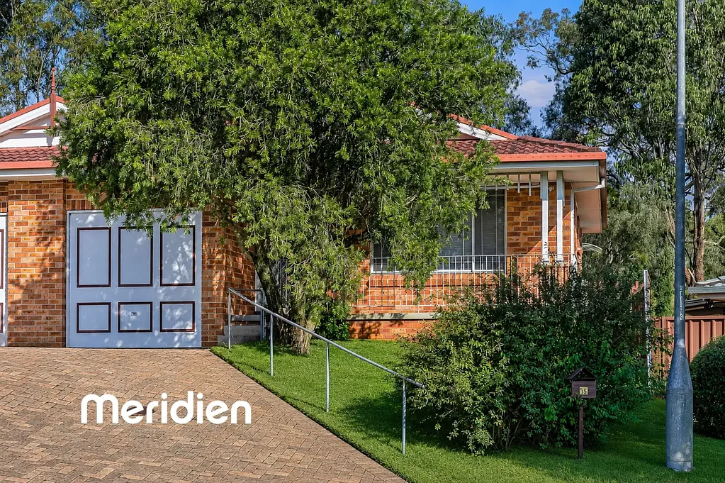 Modern Family Living in a Cul-de-Sac Setting