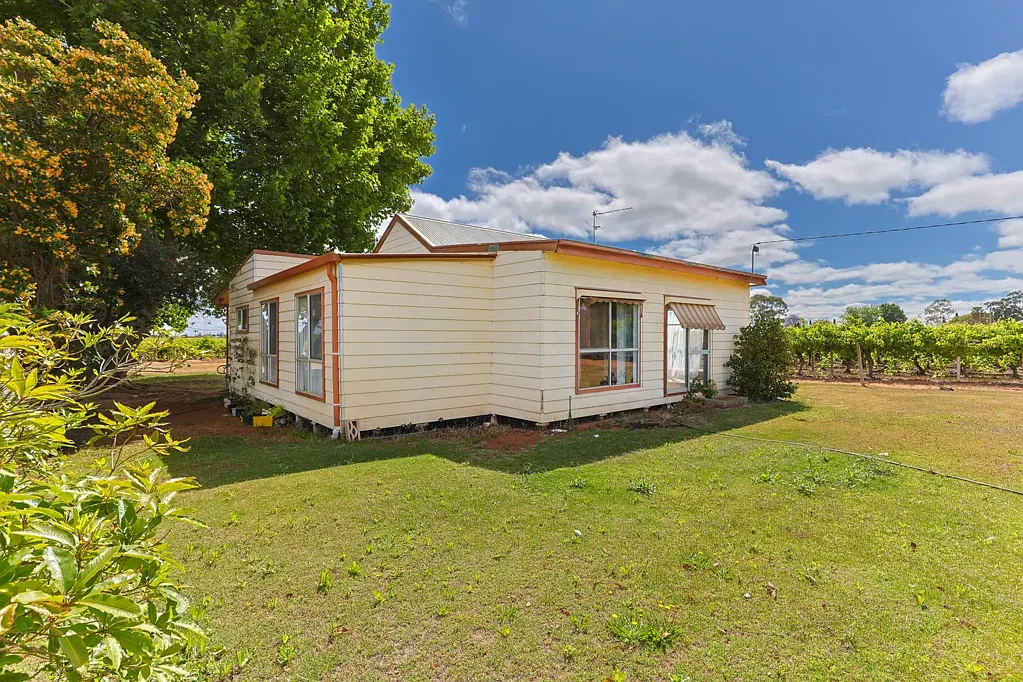 67 Sunnycliffs Crescent, Red Cliffs, VIC 3496