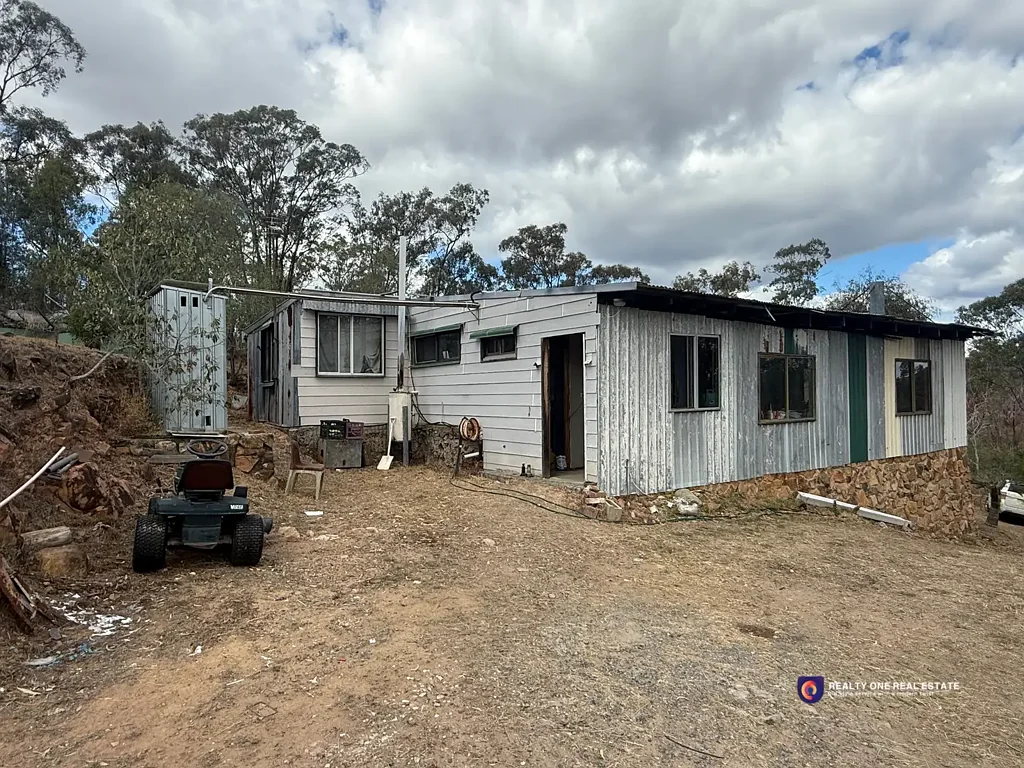 Moongan 3 Slaapkamer 5 Acres an Rustic Stone 3-bedroom Shouse House 🛖