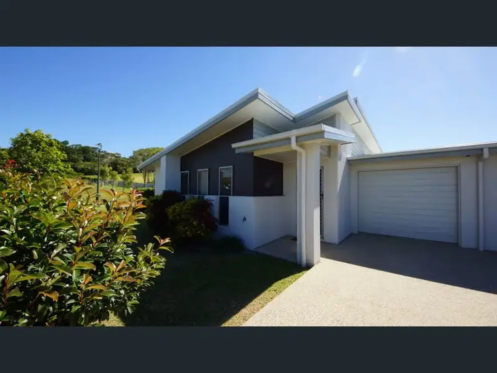 1/1 Anderson Court, Rural View, QLD 4740