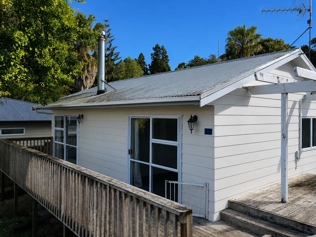 Spacious and bright house for rent and looking for new tenants