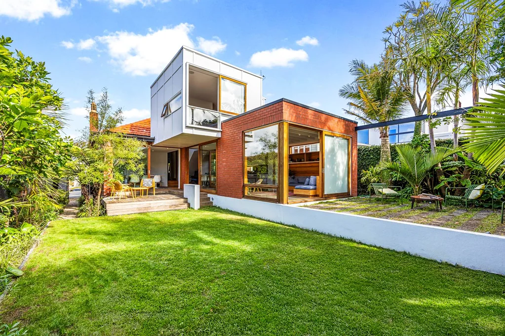 Westmere 3Moenga Architectural elegance and Brick Endurance!