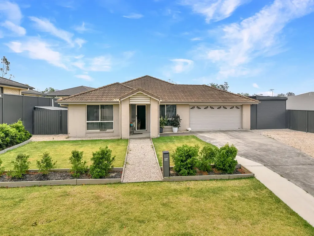 16 Creekside Drive, Flagstone, QLD 4280