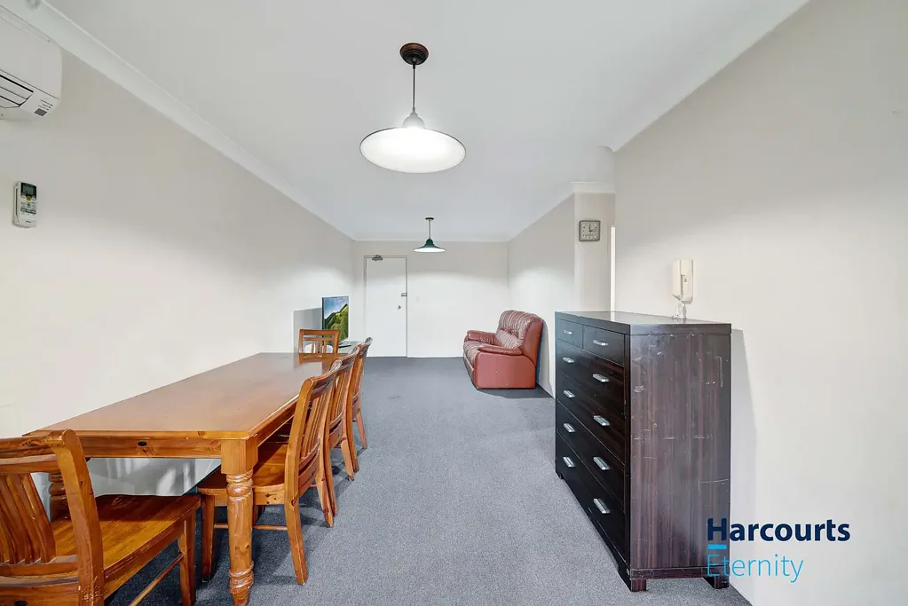 Toongabbie 2Zimmer Double Brick, Double Balconies, Double the Chance You'll Fall in Love.