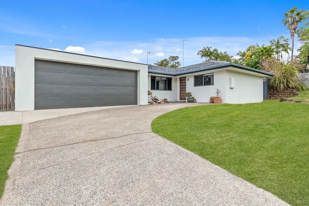 Nerang 3房  Family-Friendly Home with Space, Comfort & Charm.