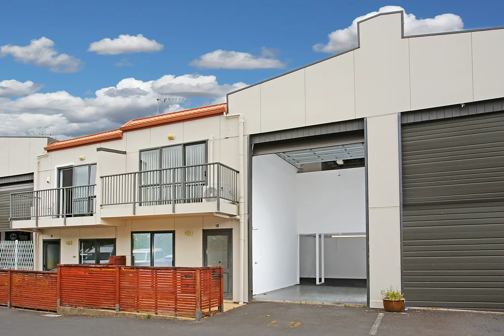 Takanini For Sale or Lease - Two Rare Live/Work Opportunity