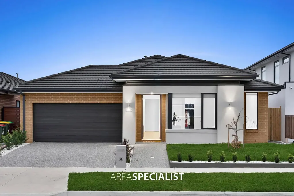 18 Celevan Street, Clyde North, VIC 3978