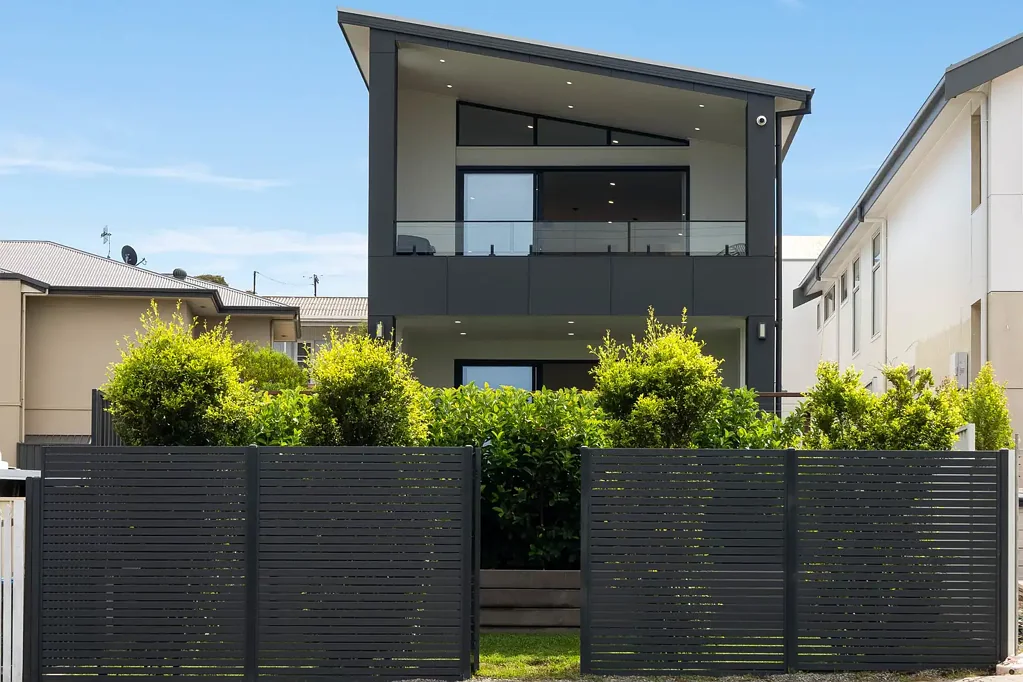 Mccracken 4chambre Front Row Ocean Outlooks with a Fleurieu Lifestyle to Match.
