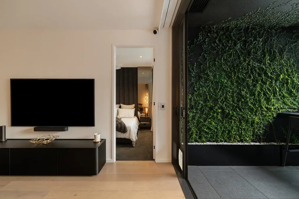 Newstead 2房 独一无二的住宅，坐拥无遮挡美景 A One-of-a-Kind Residence with Uninterrupted Views
